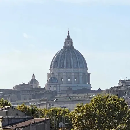 St. Peter's Apartment *